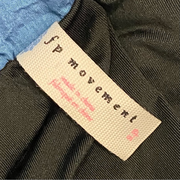 FREE PEOPLE Movement Blue The Way Home Shorts Size S - Picture 14 of 16